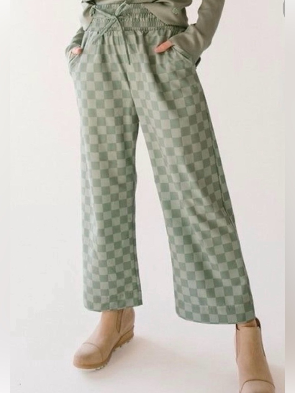 Albion Audrey crop pants, light green